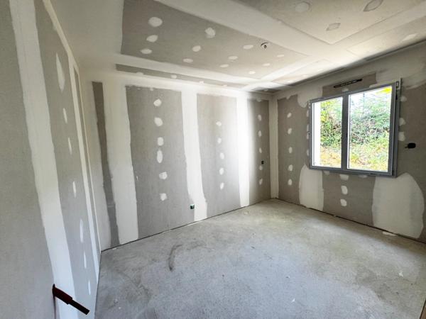 Maison de plain-pied de 102 m², livraison prévue en octobre 2025.