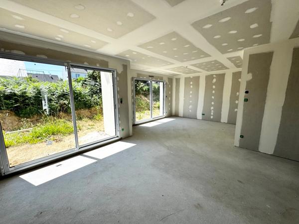 Maison de plain-pied de 102 m², livraison prévue en octobre 2025.