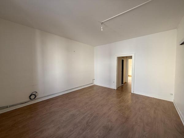 F3 de 55 m² à Hayange avec 2 chambres et parking