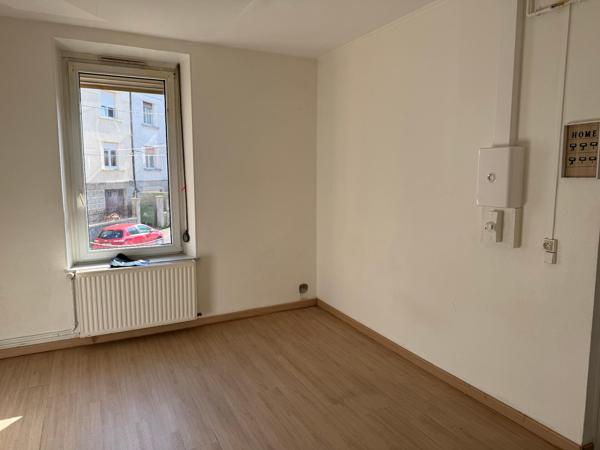 F3 de 55 m² à Hayange avec 2 chambres et parking