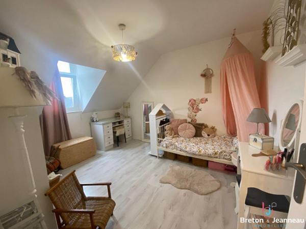 Maison 94 m² à Fougères avec jardin et garage