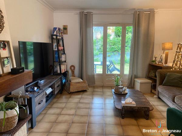 Maison 94 m² à Fougères avec jardin et garage