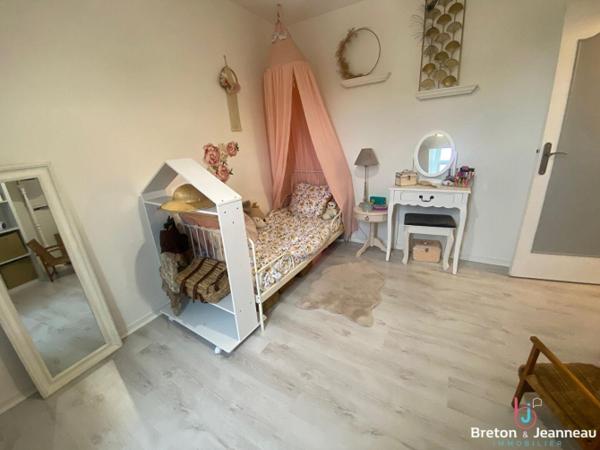 Maison 94 m² à Fougères avec jardin et garage