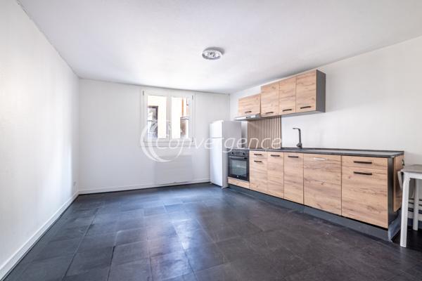 Appartement
                                                                                                                                                                                                                                                                                                                        2 pièce(s)                                                                                                                                                                                                          1 chambre(s)                                                                                                                                                                                                          42.63  m²