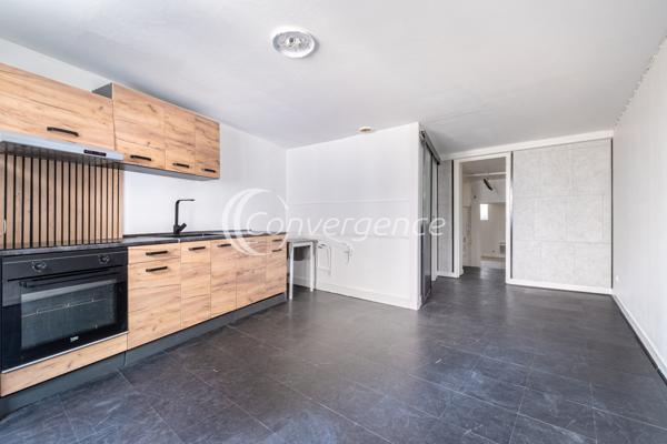 Appartement
                                                                                                                                                                                                                                                                                                                        2 pièce(s)                                                                                                                                                                                                          1 chambre(s)                                                                                                                                                                                                          42.63  m²