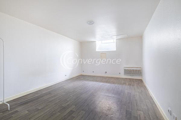 Appartement
                                                                                                                                                                                                                                                                                                                        2 pièce(s)                                                                                                                                                                                                          1 chambre(s)                                                                                                                                                                                                          42.63  m²
