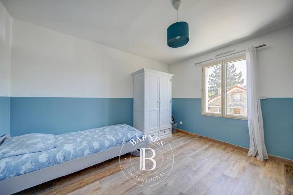 Fontenay-le-Fleury, Maison 7 Chambres -  173 m² à vendre