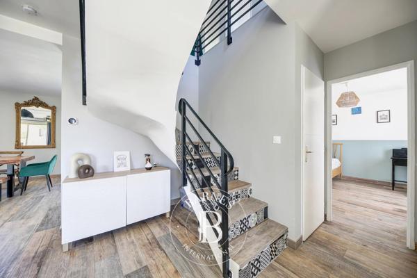 Fontenay-le-Fleury, Maison 7 Chambres -  173 m² à vendre