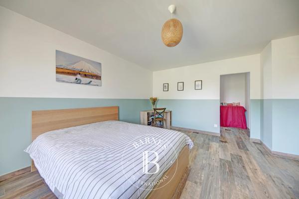 Fontenay-le-Fleury, Maison 7 Chambres -  173 m² à vendre