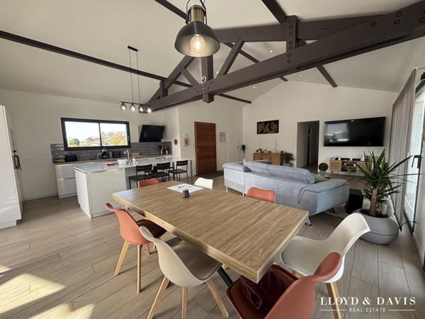 EXCLUSIVITÉ! MAISON AVEC VUE ET PISCINE