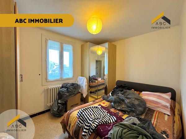 Orange (84100) Appartement avec grand jardin et place de parking privative