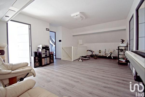 Maison à vendre 11 pièces 191 m² Saint-Germain-lès-Arpajon