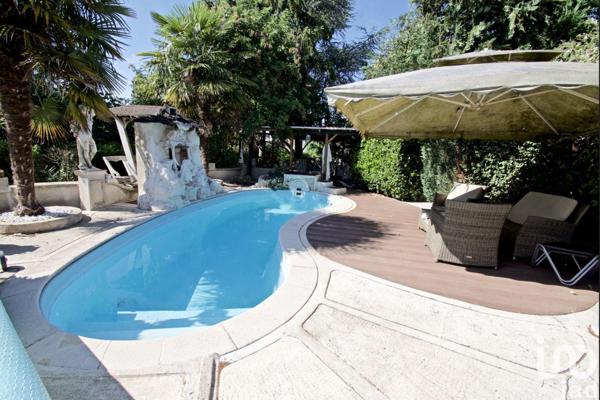 Maison à vendre 11 pièces 191 m² Saint-Germain-lès-Arpajon