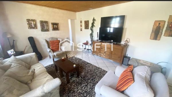 Superbe maison en pierres rénovée dans la jolie bastide de BELVES