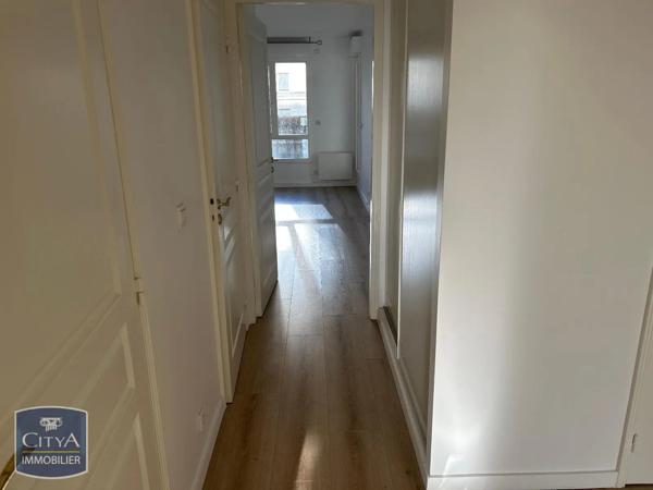 Appartement à louer 4 pièces 92.8m²