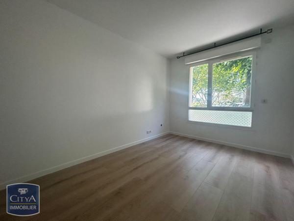 Appartement à louer 4 pièces 92.8m²