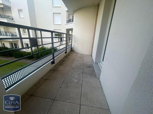 Appartement à louer 4 pièces 92.8m²