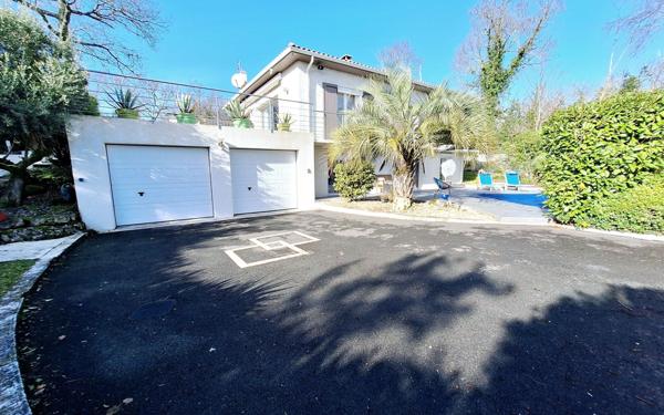 Maison à vendre    6 pièces • 175 m2 Royan