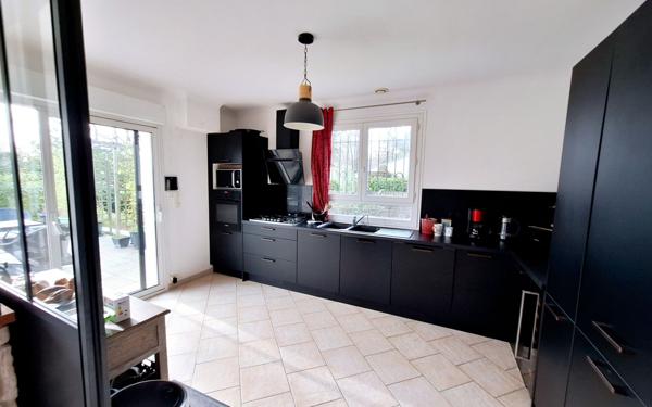 Maison à vendre    6 pièces • 175 m2 Royan