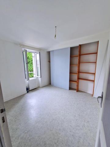 ideal investisseur , commerçant, immeuble R+1,maison,appartement