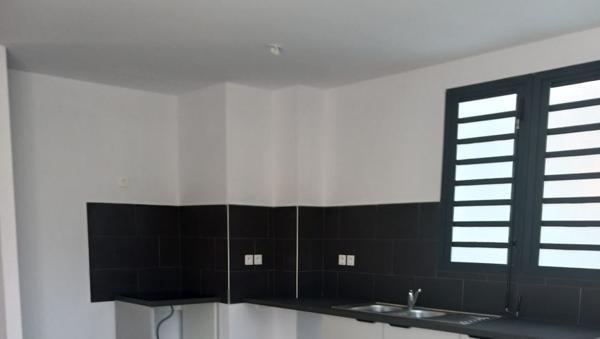 A louer Appartement 3 pièces neuf sur les hauteurs de Saint Pierre de La Réunion