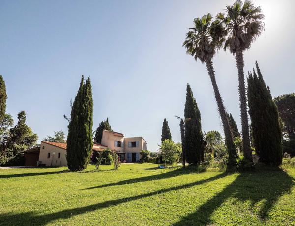 VILLA DE CARACTERE AVEC PARC D'EXCEPTION, SAINT -CYPRIEN