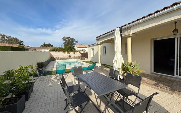 Maison à vendre    4 pièces •  Saint-Augustin