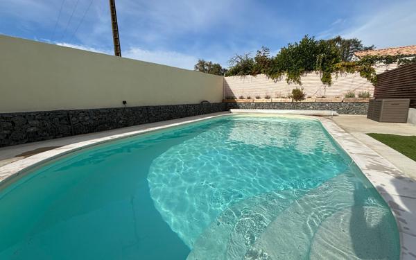 Maison à vendre    4 pièces •  Saint-Augustin