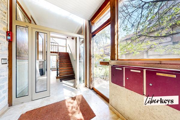 APPARTEMENT DE CHARME - T3 - TERRASSE ET GARAGE 