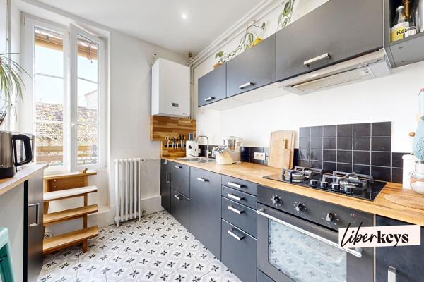 APPARTEMENT DE CHARME - T3 - TERRASSE ET GARAGE 