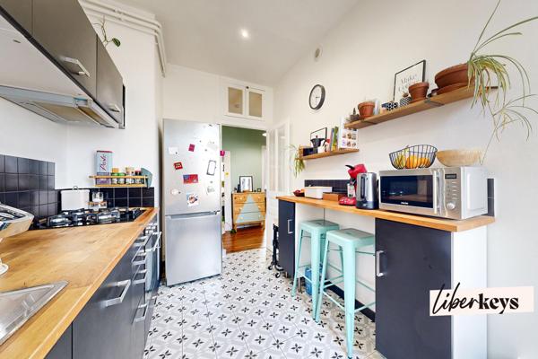 APPARTEMENT DE CHARME - T3 - TERRASSE ET GARAGE 