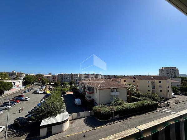 Appartement Frejus 3 pièce(s) 62.70 m2