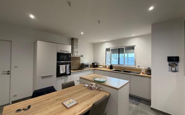 Maison à vendre    6 pièces •  Saint-Junien