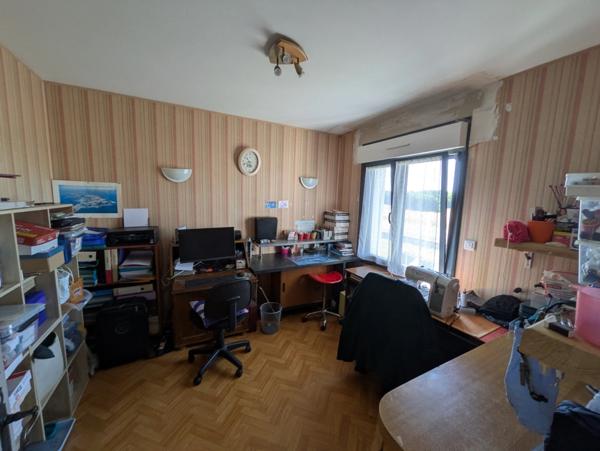 GUERN JOLIE MAISON DE 170M² AVEC VIE DE PLAIN PIED 7 PIECES GARAGE ET ATELIER PARCELLE DE 5150M² ENVIRON