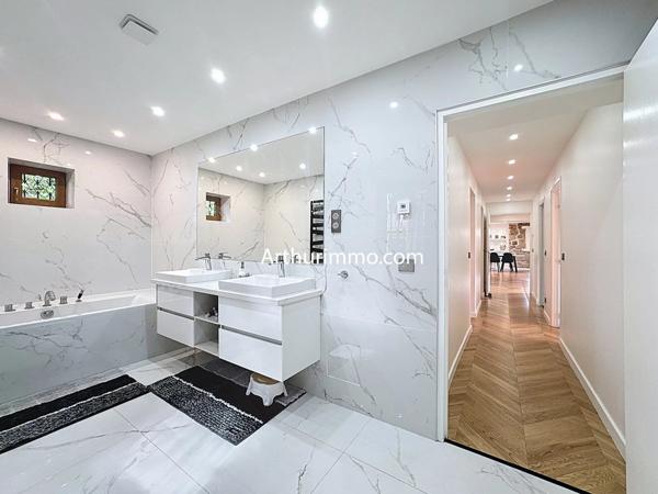 Vente Maison 9 pièces 232 m2 à Sucy-en-Brie