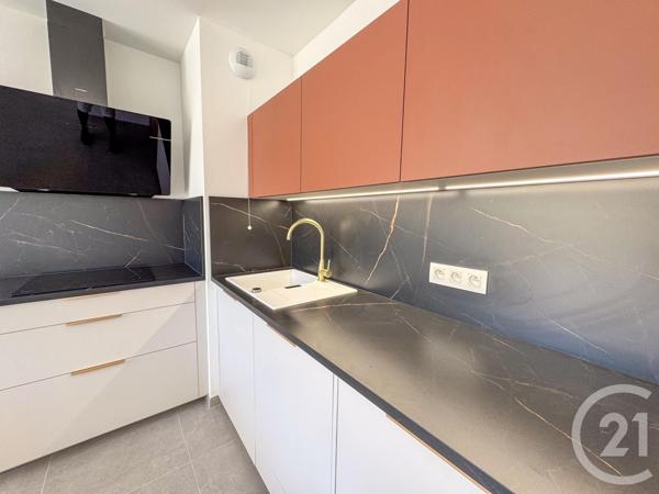 Appartement T4 à vendre  4 pièces - 88,40 m2 CAVALAIRE SUR MER - 83