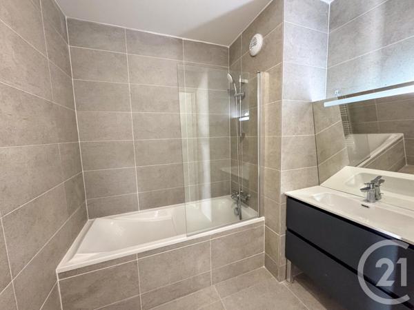 Appartement T4 à vendre  4 pièces - 88,40 m2 CAVALAIRE SUR MER - 83