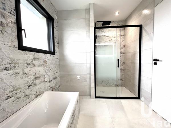 Maison 5 pièces de 137 m² à Laillé (35890)