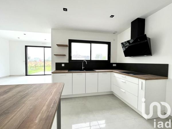 Maison 5 pièces de 137 m² à Laillé (35890)