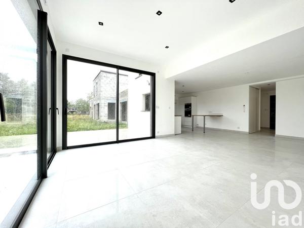 Maison 5 pièces de 137 m² à Laillé (35890)