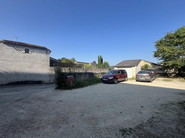 Immeuble à vendre |  Condom |  365 m²