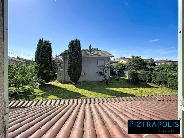 Belle Maison de 210 m2 : 5 chambres, piscine et dépendance, terrain de 1400 m2 - Soucieu-en-Jarrest