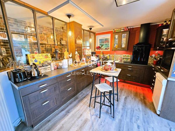 Maison à AUNEAU, 28700 - 7 pièces 165m²