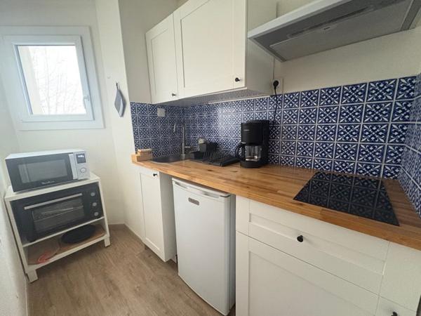 Appartement à louer 700 € CC Talence 1 pièce 26 m² DPE D