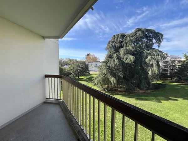 Appartement à louer 700 € CC Talence 1 pièce 26 m² DPE D