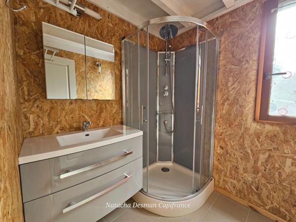 ✨ COUP DE CŒUR – CHALET RÉCENT TYPE 2 AVEC VUE EXCEPTIONNELLE & ACCÈS PRIVÉ PLAGE ✨