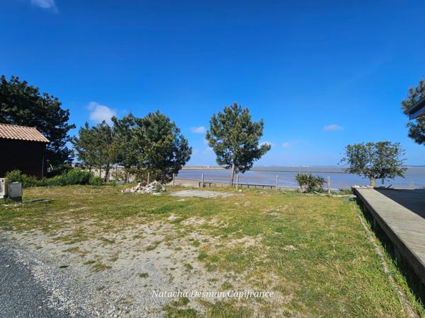 ✨ COUP DE CŒUR – CHALET RÉCENT TYPE 2 AVEC VUE EXCEPTIONNELLE & ACCÈS PRIVÉ PLAGE ✨