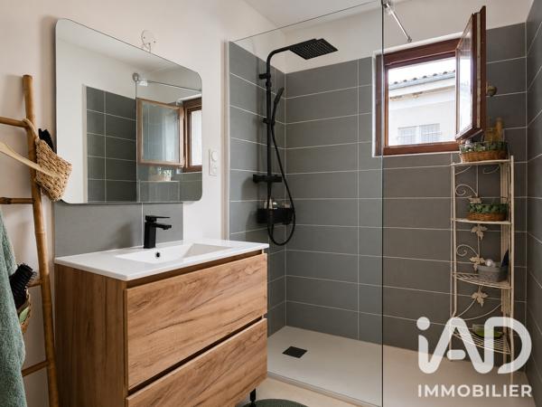 Maison à vendre 4 pièces 99 m² Châteauneuf-sur-Charente