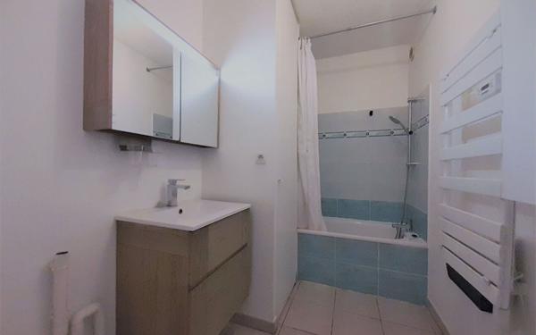 Appartement à louer    3 pièces •  Pézenas