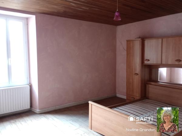 Proche de toutes les commodités - 4 chambres, garage, jardin